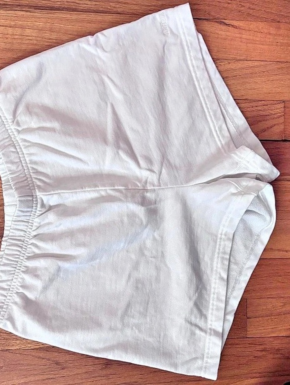 Aritzia Sweatfleece Perfect Micro Short White Size S